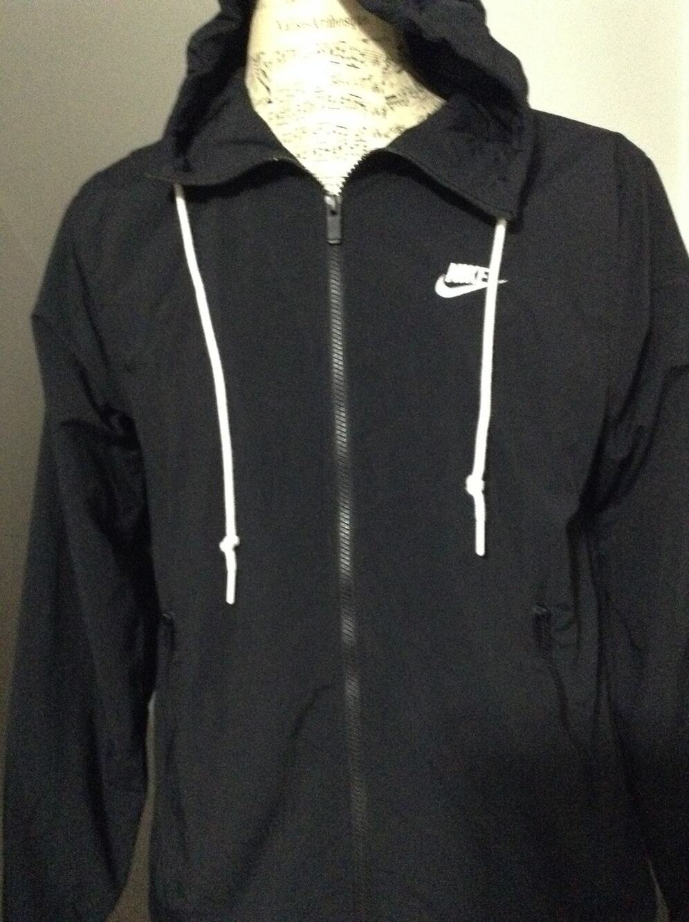 Nike Mens Windbreaker Jacket Small S Black Hooded Full Zip Mesh Lined Swoosh